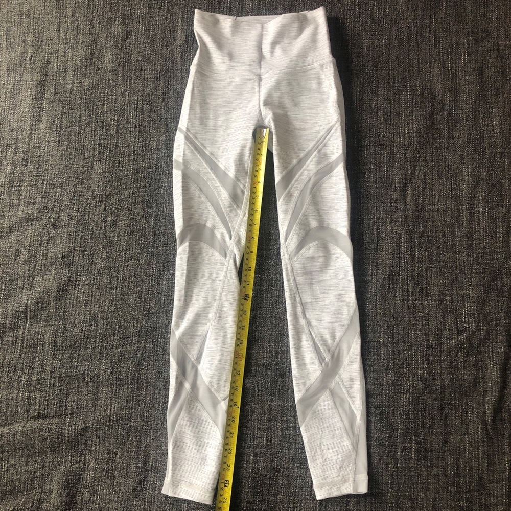 lululemon Wunder Under tight mesh size 2 in grey